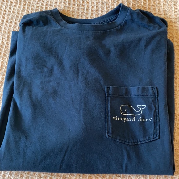 Vineyard Vines Men Vintage Whale Long Sleeve Tee - Picture 4 of 5